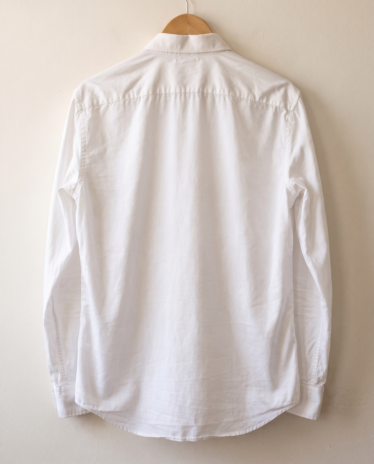 Dos de chemise défroissé après Kimby